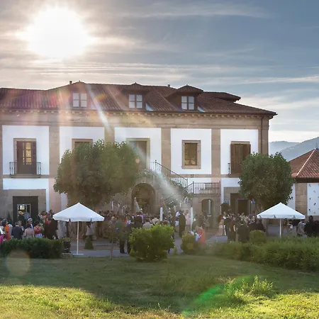 Izan Puerta De Gredos 4*