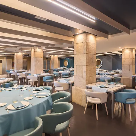 Hotel Izan Puerta De Gredos 4*