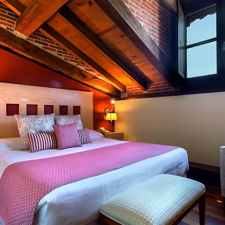 Izan Puerta De Gredos Hotel