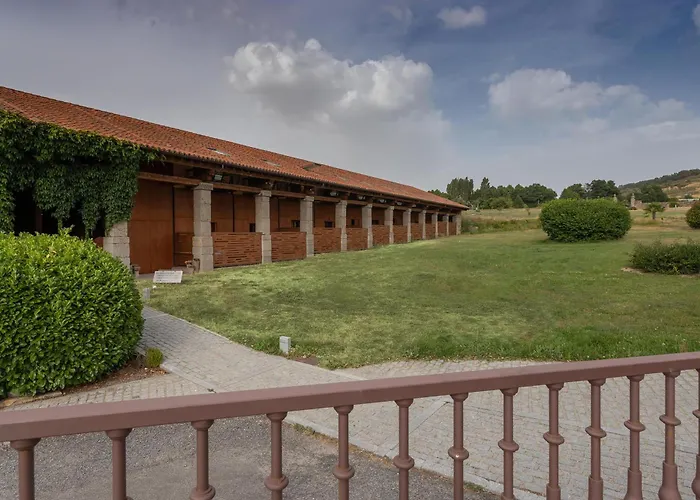 호텔 Izan Puerta De Gredos El Barco de Ávila