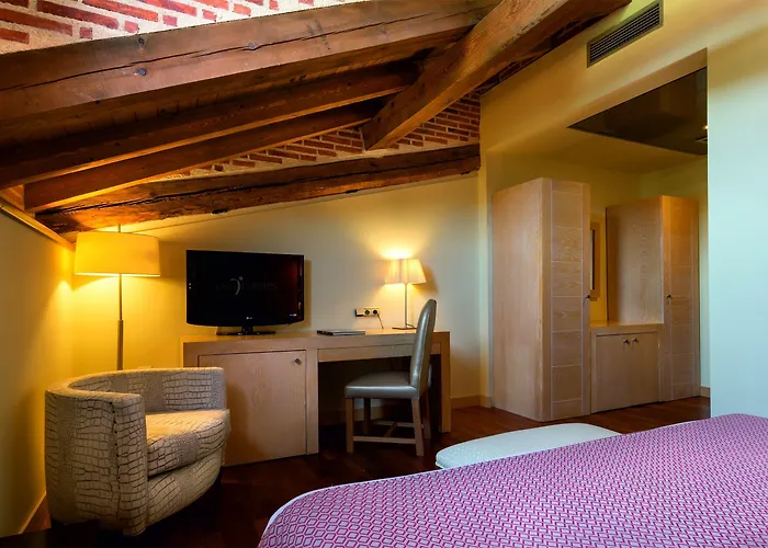 Izan Puerta De Gredos 호텔 El Barco de Ávila