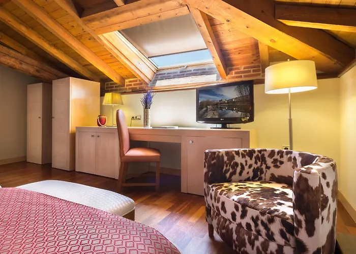 호텔 Izan Puerta De Gredos El Barco de Ávila